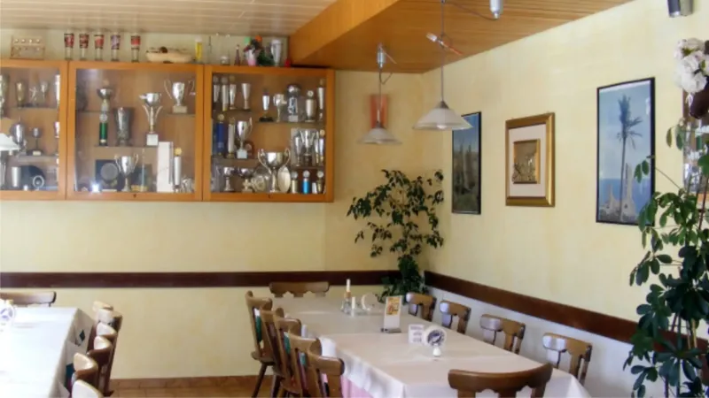 Ristorante_Pizzeria_Brunnenstube_Deizisau_02.webp
