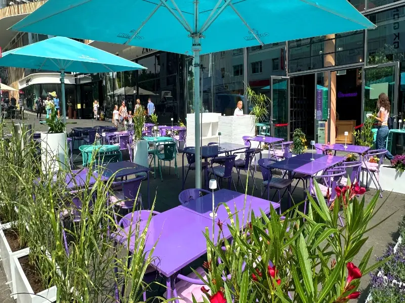 COQ AU VIN French Bar & Restaurant